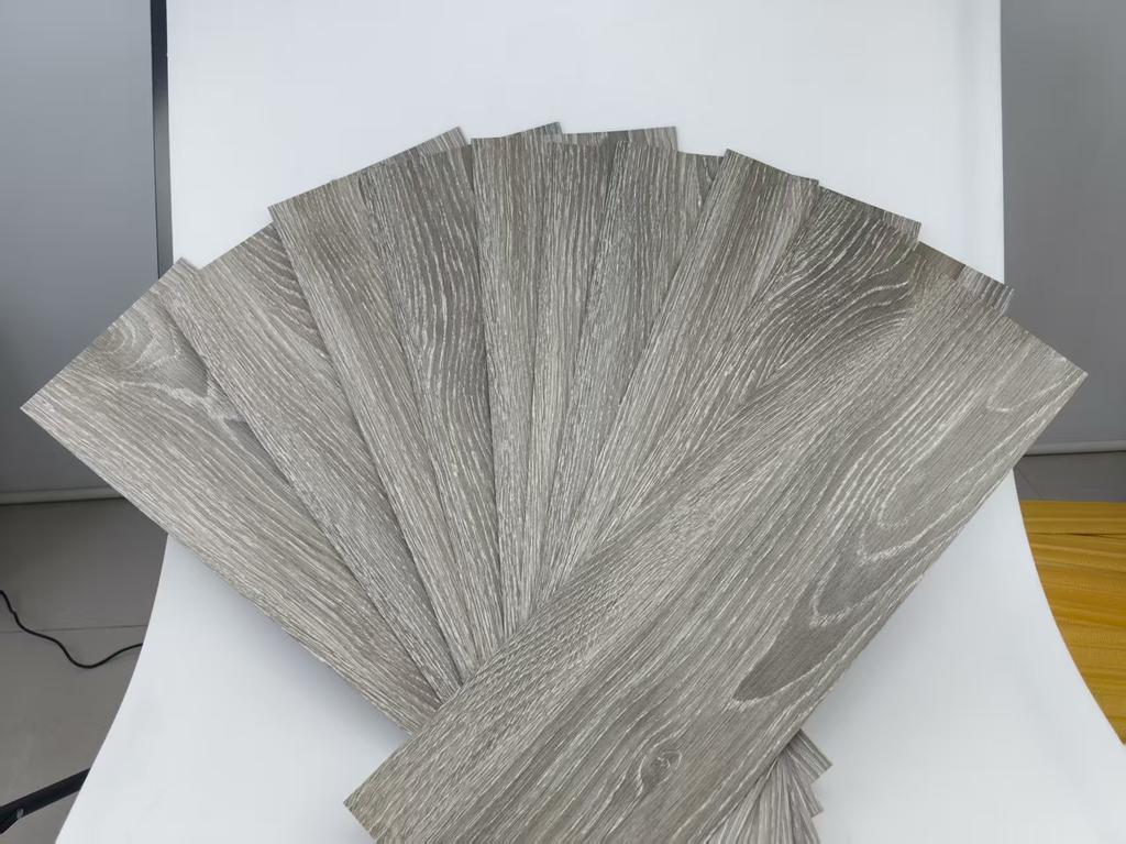 10pcs 15x40cm Peel and Stick Floor Tile, Pvc Plank Flooring Self-Adhesive, Luxury Wood-Look Planks for DIY Installation