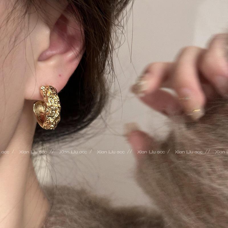 Cercei neregulați din aur la modă 2025: Design de nișă, de înaltă calitate, la modă pentru femei