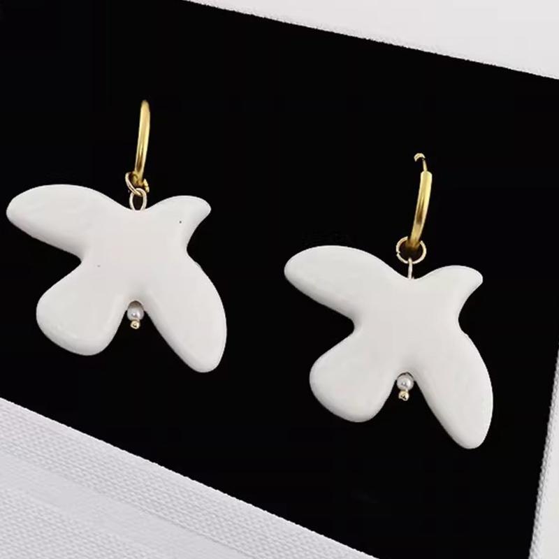 Elegant White Peace Doves Necklace Symbolizing Love and Hope Stylish Drop Earrings Suitable for Women and Girls Present