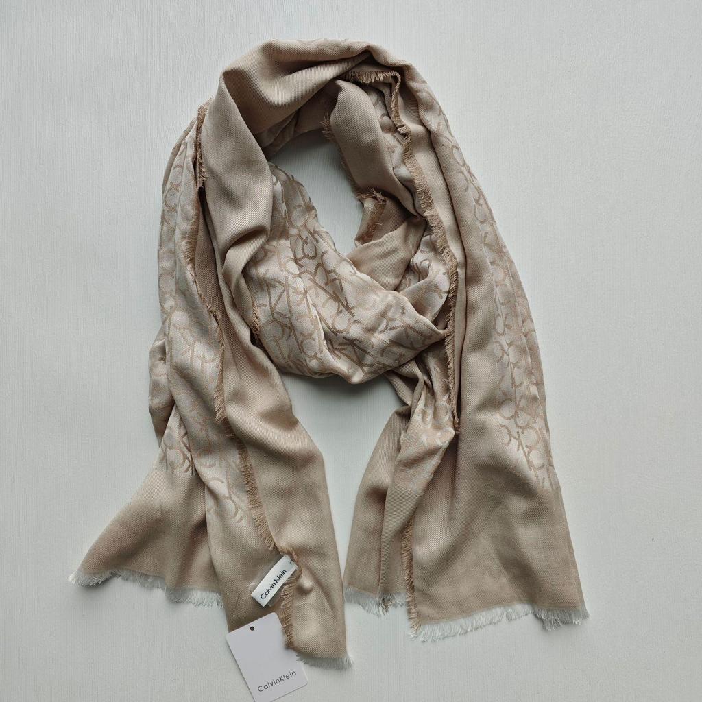 Elegant Floral Jacquard Woven Scarf Shawl for Europe and America