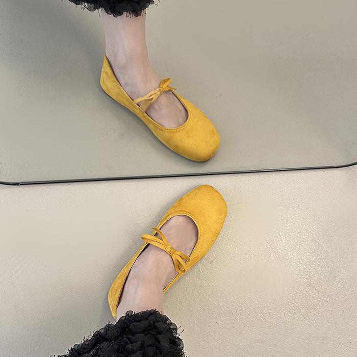 2025 French Gentle Fairy Ballet Shoes Sweet and Elegant Suede Bow Temperament Light Mouth Mary Jane Shoes