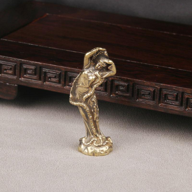 1/4Pcs Vintage Classical Figurines Handcrafted Solid Brass Four Ancient Chinese Beauties Statue Desktop Decor Collection Gift