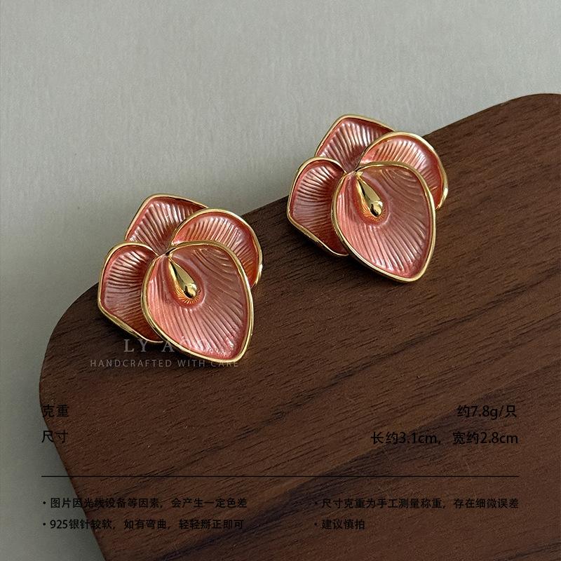Natural cascading petals flower stud earrings temperament versatile niche design exquisite elegance unique fashion earrings