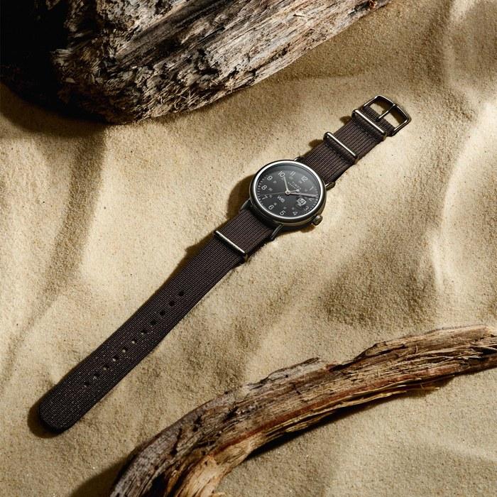 [Timex] Unisex Watch Weekender TW2W86100 Quartz 50m Water Resistant Acrylic Black Dial Brass