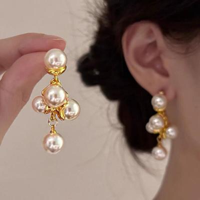 1 Paar Ohrhänger mit Kunstperlen für Damen, Vergoldete Trauben-Tropfenohrringe, Schmuck für Abschlussball, Hochzeit, Braut