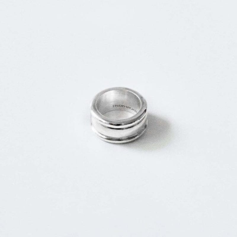 STUDIO LEIGH BOLD TIRE RING