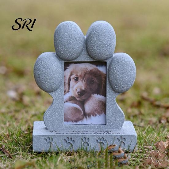 Sandblasted Pet Memorial Stone Imitation Tombstone with Paw Print Photo Frame Weather-Resistant Resin for Dogs And Cats Engraved Base Custom