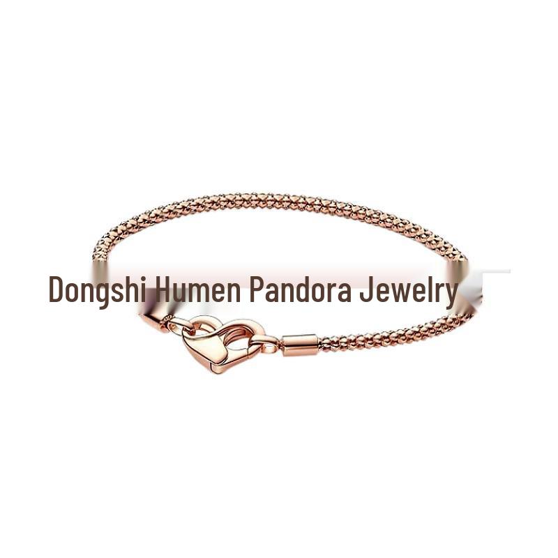 Evropský a americký horký prodej Náramek ve stylu Pandora ve stříbrné barvě ve tvaru srdce pro ženy s elegantním hadím řetízkem