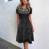 Damenmodisches Rundhals-Kurzarmkleid mit Spitzenbesatz