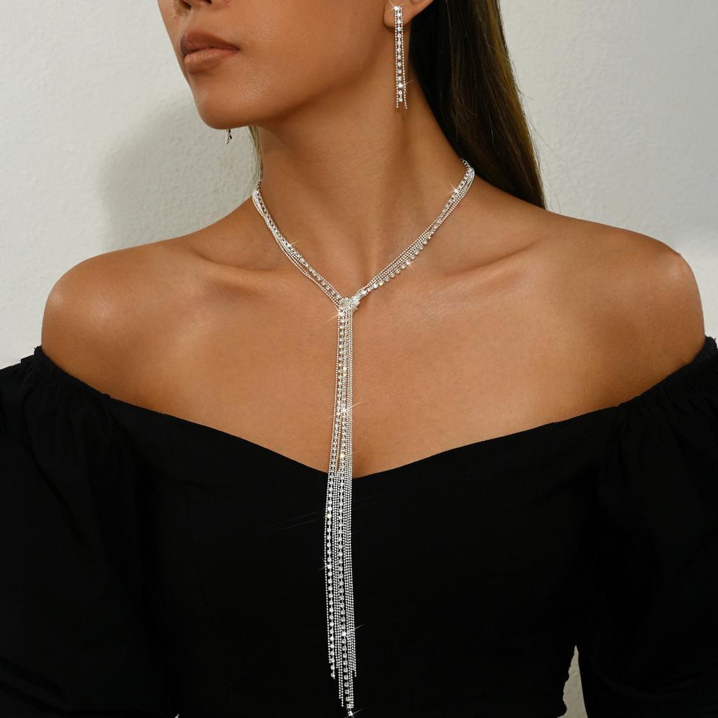 New Elegant Women's Set Exquisite Claw Chain Exaggerated Fashion Necklace Long Eardrops Water Drop Neck Chain Evening Bridal Accessories