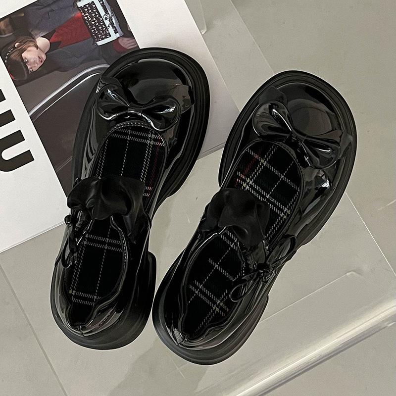 

Черные японские jk туфли на платформе с круглым носком из маленькой кожи женские весна-осень 2025 новые на толстом каблуке с открытым вырезом французские Мэри Джейн одинарные туфли 35 чёрный