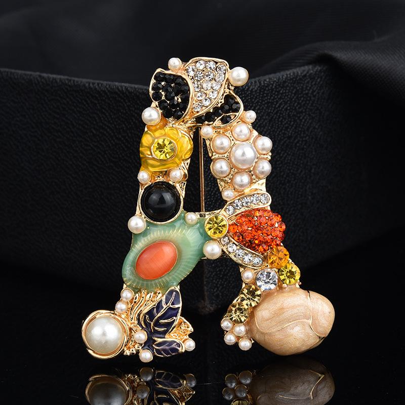 

Модный дизайн Инициал Брошь Винтаж Драгоценный камень Жемчуг Кристалл Эмаль Брошь Модные аксессуары