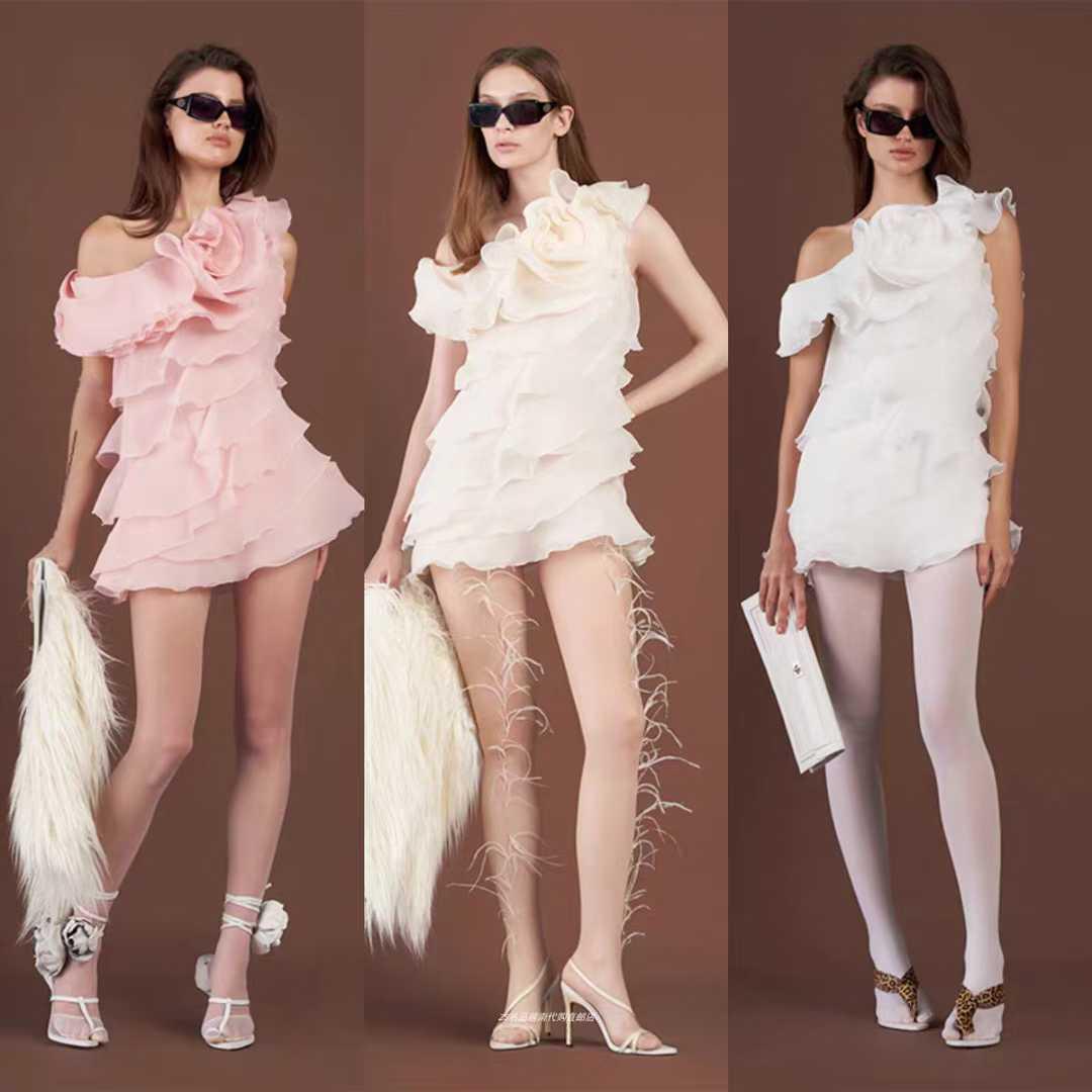 

Sweet One-Shoulder Ruffle Dress: Japanese Style M