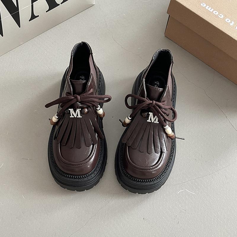 

Дизайн лоферов на платформе для женщин с бахромой, британский стиль, модные, осенне-зимние, удобные, универсальные, маленькие кожаные туфли, одинарные туфли 40 коричневый