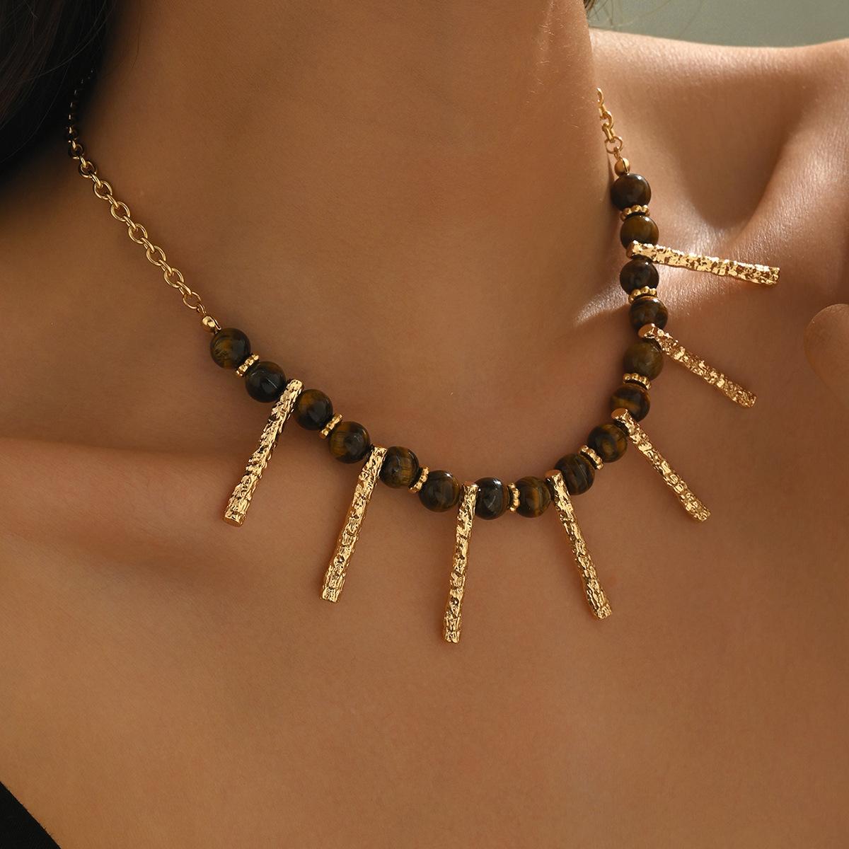 

Модне кольє для жіночих ювелірних виробів золотий