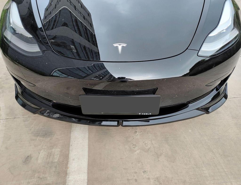 Compatible with Tesla Model 3: Modified Front Lip, Rear Spoiler, Side Skirts, Roof Spoiler, and Small Body Kit for P Version