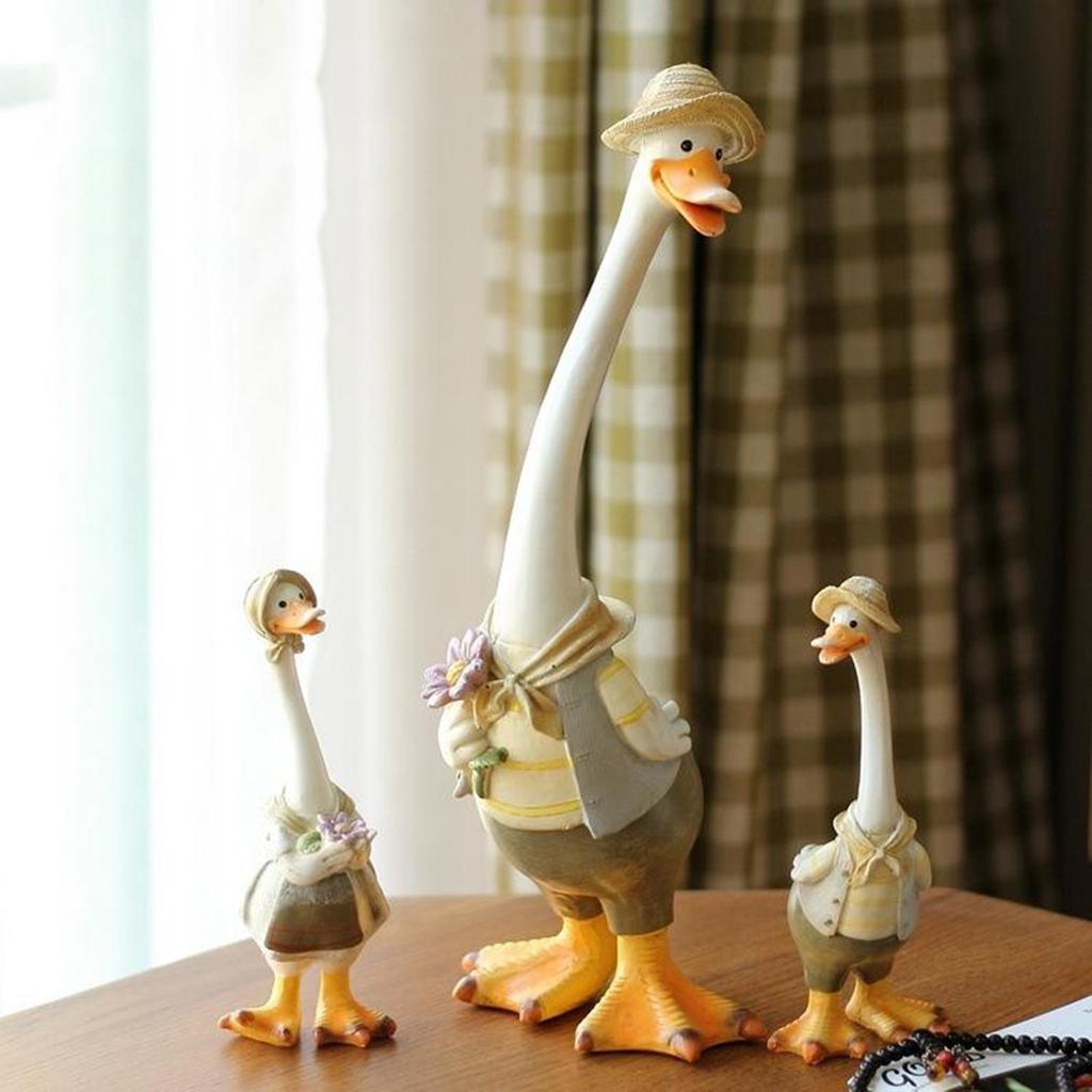 2pcs Statues Lawn Duck Ornament Animal Sculpture Gifts Artificial Cute Ducks Family Children Toys