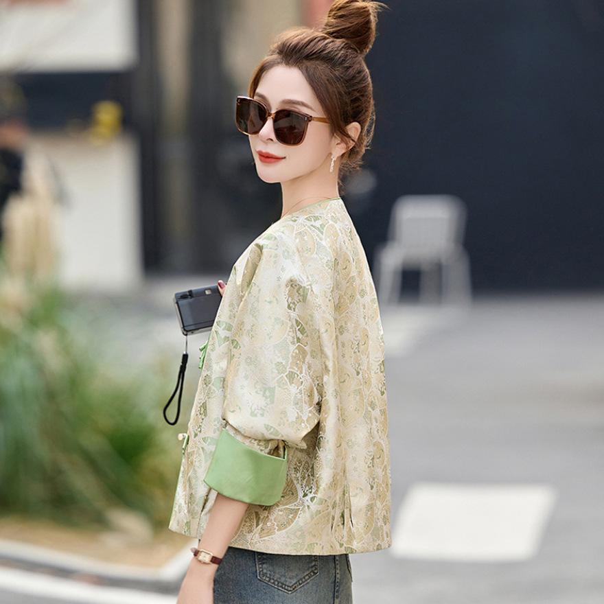 Jacquard-Knopf-Kurzjacke Damen Frühling und Herbst Neues Temperament Design-Sinn Leichter Luxus Zen-Oberteil