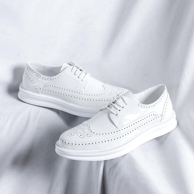 Heißer Verkauf Herren Freizeitschuhe Luxus Lackleder Flach Designer Schuh Herren Bequem Party Büro Business Casual Schuh Elegante Slipper