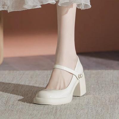 Il tesoro del negozio di paese~ scarpe Mary Jane in pelle di mucca tacco spesso scarpe singole da donna 2024 inizio primavera nuove scarpe con tacco alto poco profonde scarpe da fata