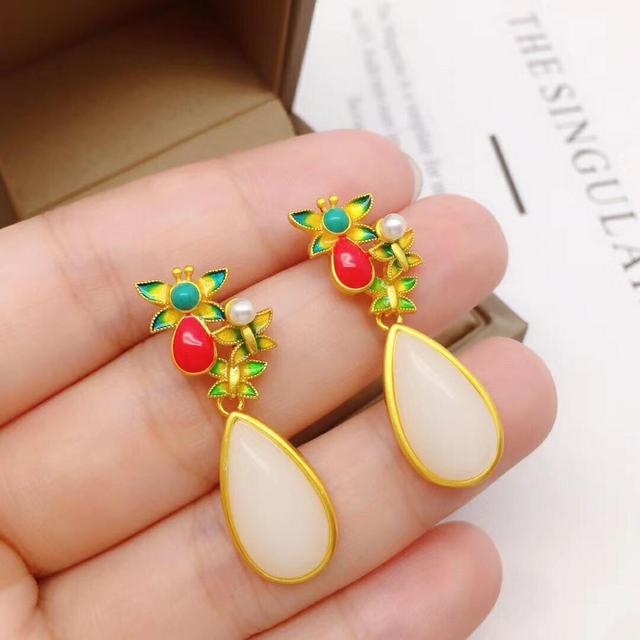 

Серебро S925 в стиле ретро, ​​этнический пейзаж, тайские синие благоприятные серьги-капли с облаками, древнее золото, инкрустированные нефритовыми серьгами из нефрита Хэтянь