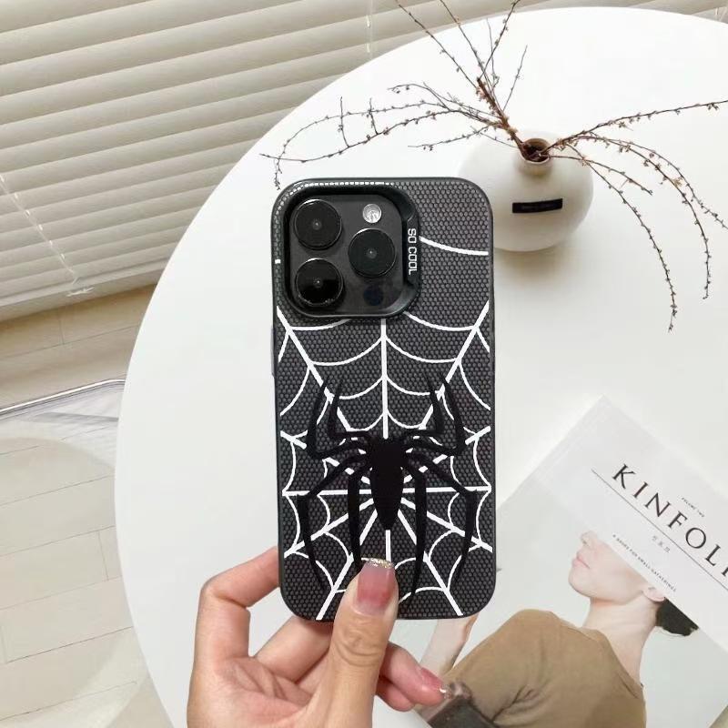 Black cool spider is suitable for iphone17 mobile phone case Apple 15promax European and American style 14promax/13pro16