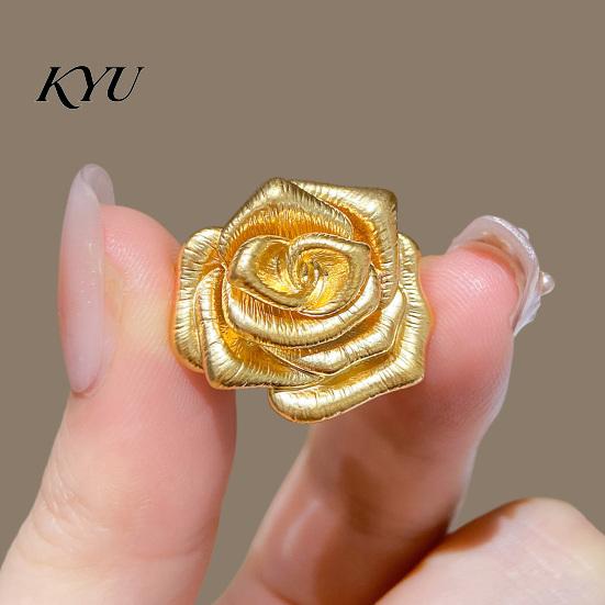 Elegant Floral Badge Vintage Golden Plated Rose Brooch, Metal Flower Lapel Pin for Brooch Women, Relief Suits Dresses Shirts Scarves Romantic Jewelry