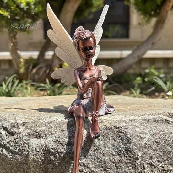 Sculptură din rășină cu zână așezată, figurină de zână, decor de grădină, statuie de zână înaripată pentru artă de grădină în aer liber și desktop interior