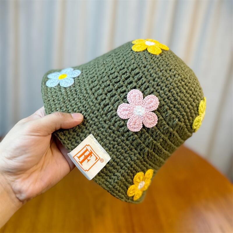 Korean Version of Small Fresh Handmade Flower Knitted Woolen Hat for Women In Autumn and Winter Versatile Face Showing Small Fisherman Hat