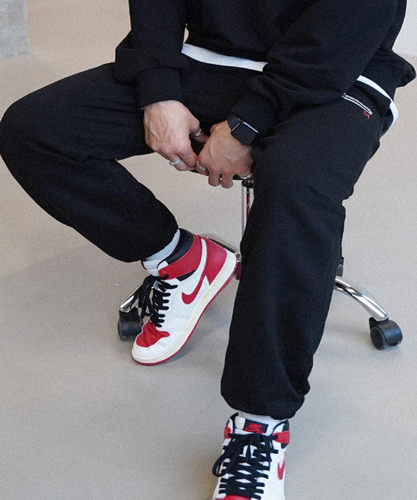 Deomail Community 54 Sweat Pants[Black]