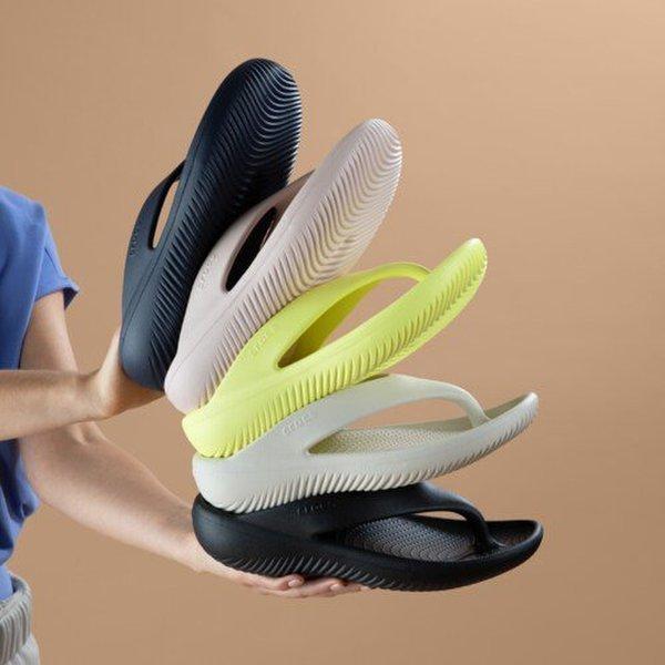 CrocS Women S Flip Sandal Slipper 211100 6ur