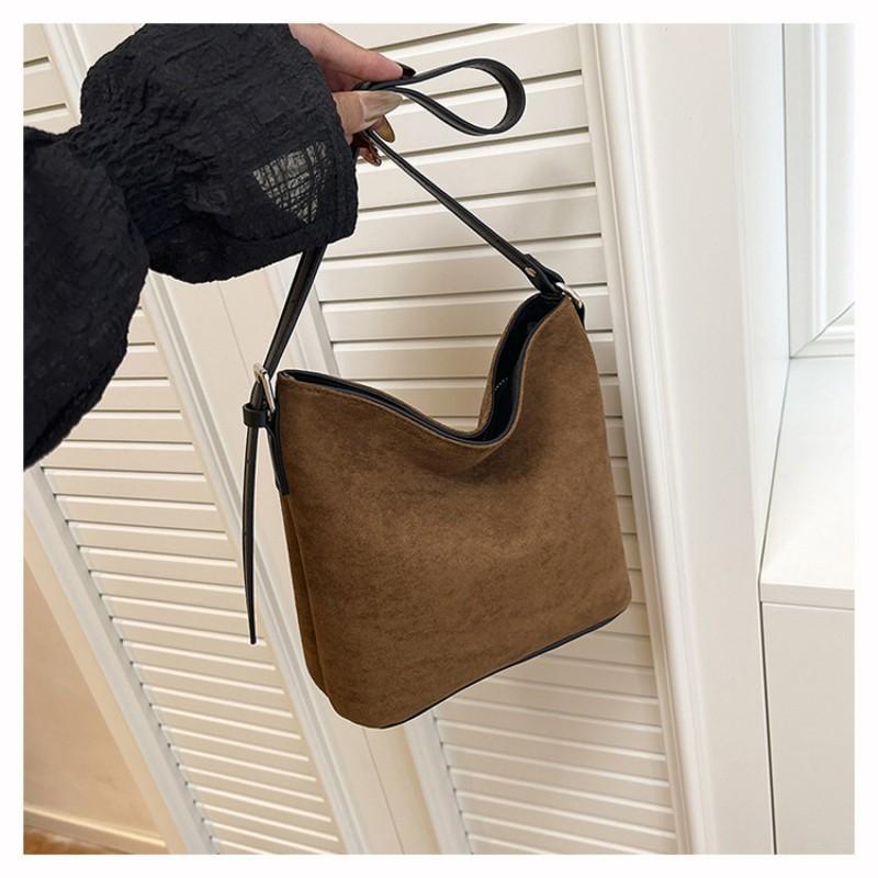 

Simple Retro Niche Suede Bag Women s Casual All-matching Cross-body Super Hot Single-shoulder Bucket 20x8x20 коричневый