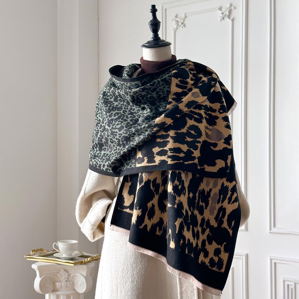 Classic Leopard Print Imitation Cashmere Scarf Women's Korean Version Shawl Dual-purpose Scarf Versatile Travel Decoration