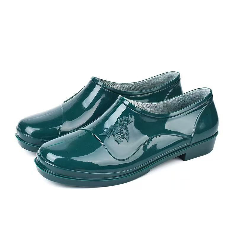 Woman's New Shallow Low Heel Rain Shoes Four Seasons New Soft Sole Non Slip Round Toe Slip On Waterproof Kitchen Work Shoes