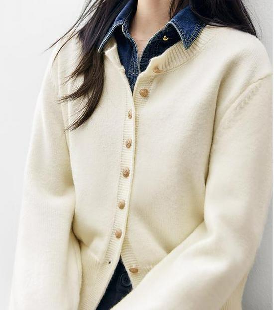 French Luxury Round Neck Knit Cardigan for Women - 2025 Spring/Autumn Stylish Soft Versatile Sweater Outerwear.