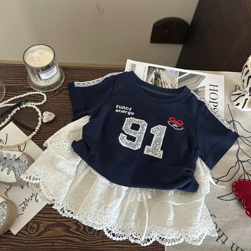

Korean Summer 2025 Girls Letter T-Shirt & White Lace Skirt Set 110cm