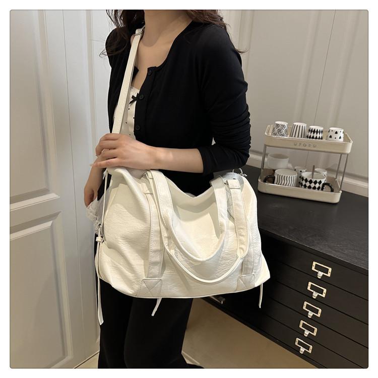 Spacious Faux Leather Tote Bag Zipper Closure Shoulder Handbag for Women