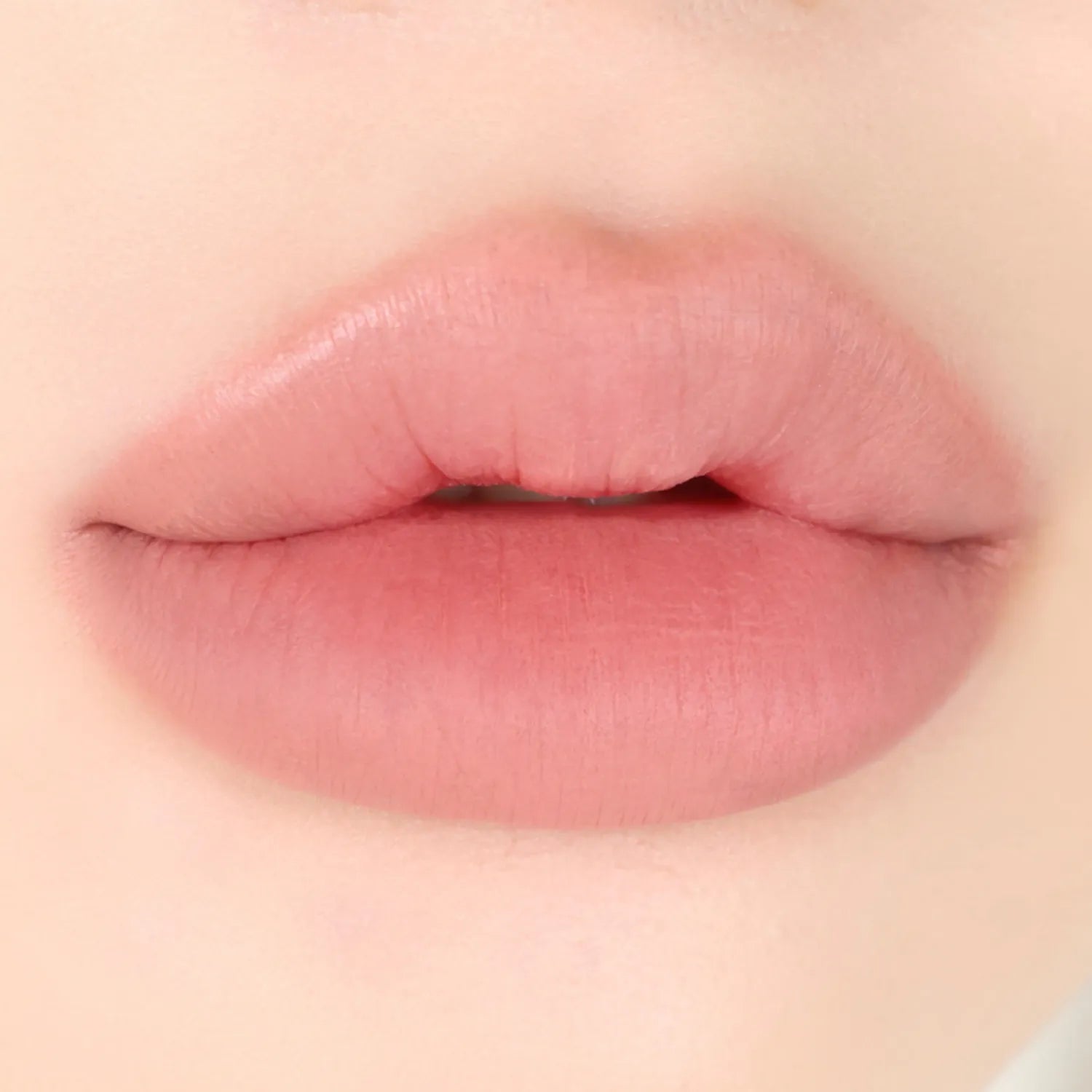 VDL Lipstain Essential Over Liner 0.35g 01 Soft Beige