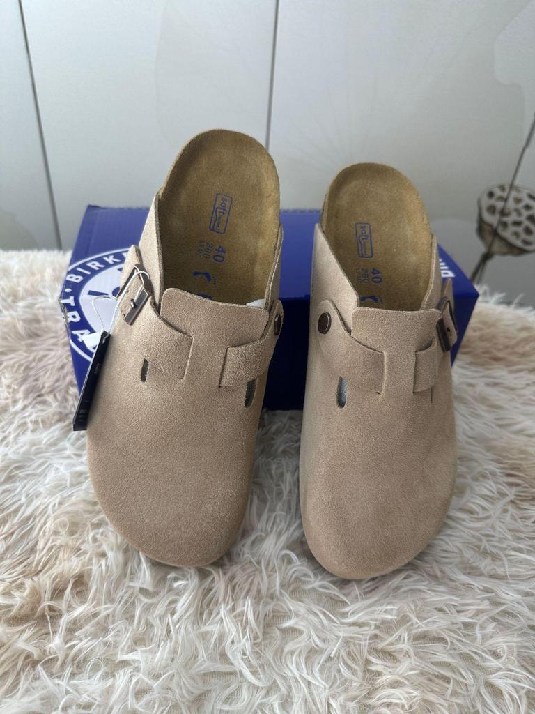 Unisex Genuine Leather Birkenstock Closed-Toe Clogs with Vintage Cork Platform