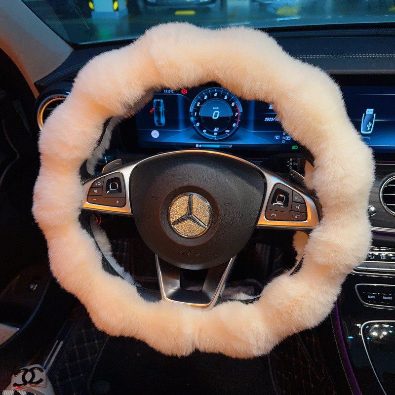 

Winter High-End Non-Slip Handlebar Cover, Trendy Goddess-Style Warm Car Steering Wheel Cover for Women, Cute Plush Interior Decoration Long-Haired White/8De