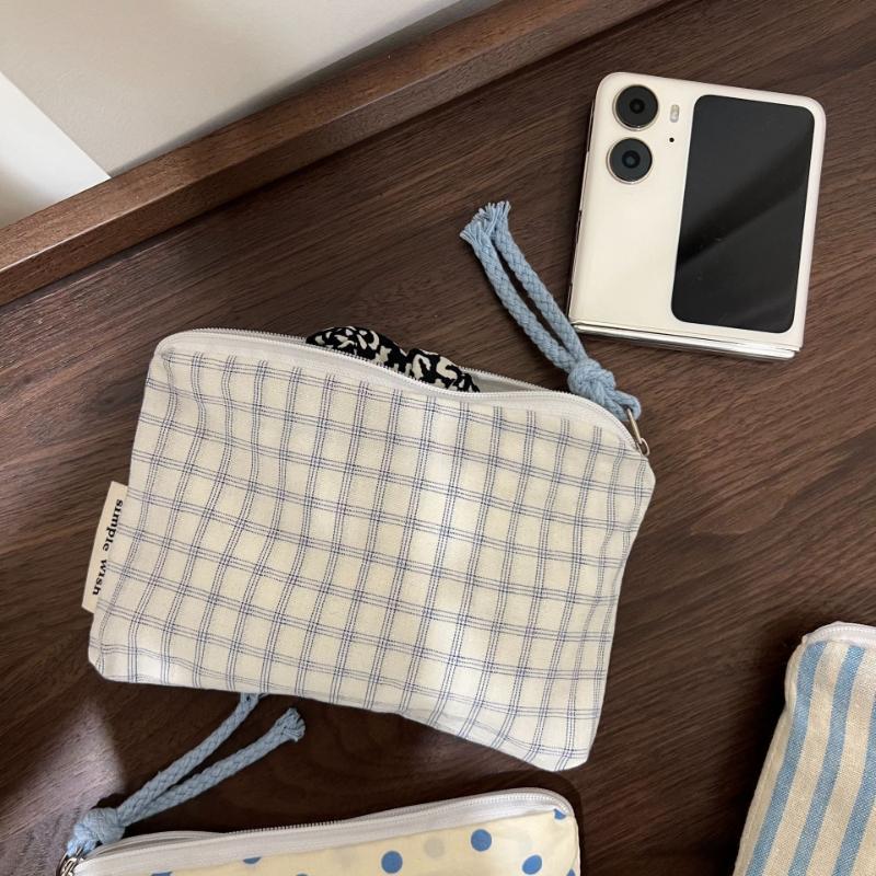 Portable Women Makeup Bag Blue Plaid Cosmetic Organizer Cute Wallet Mini Lipstick Storage Purse