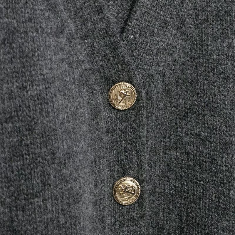 Kaslead New Arrival Women's Fashion Style Fashion Button Decoration Long Sleeves V-neck Knitted Jacket 2893014