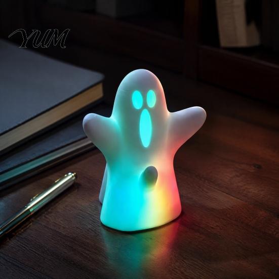 Cute Ghost Statue with Lights Halloween Decorative Light, Spooky LED Table Lamp Ornament, Funny Desktop Decoration Colorful Gradient Light Sculpture