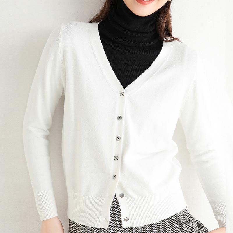 2026 Autumn Women's V-neck Button-up Knit Cardigan Sweater Jacket