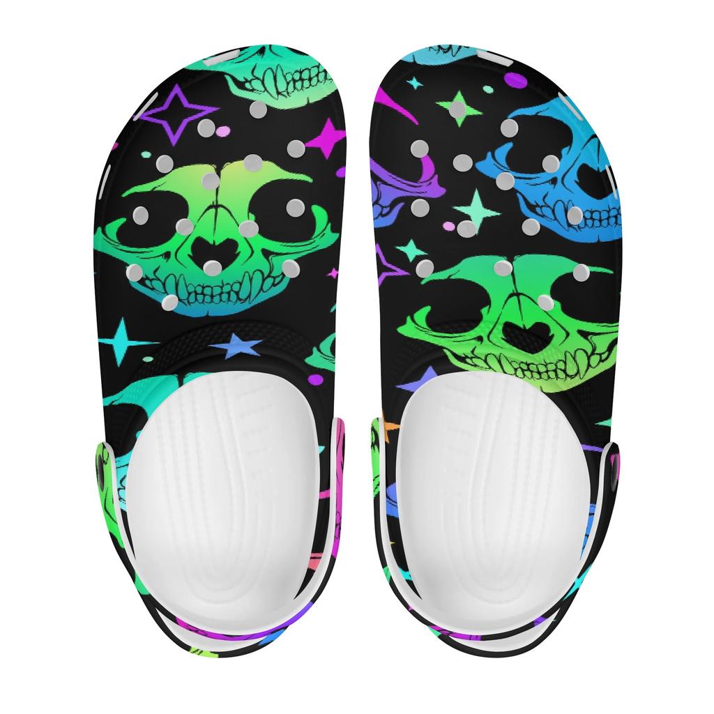 White EVA Clogs with Mini Skull Print, Lightweight Slip On Garden Shoes, Breathable Beach Sandals, Indoor Outdoor Slippers for Men Women