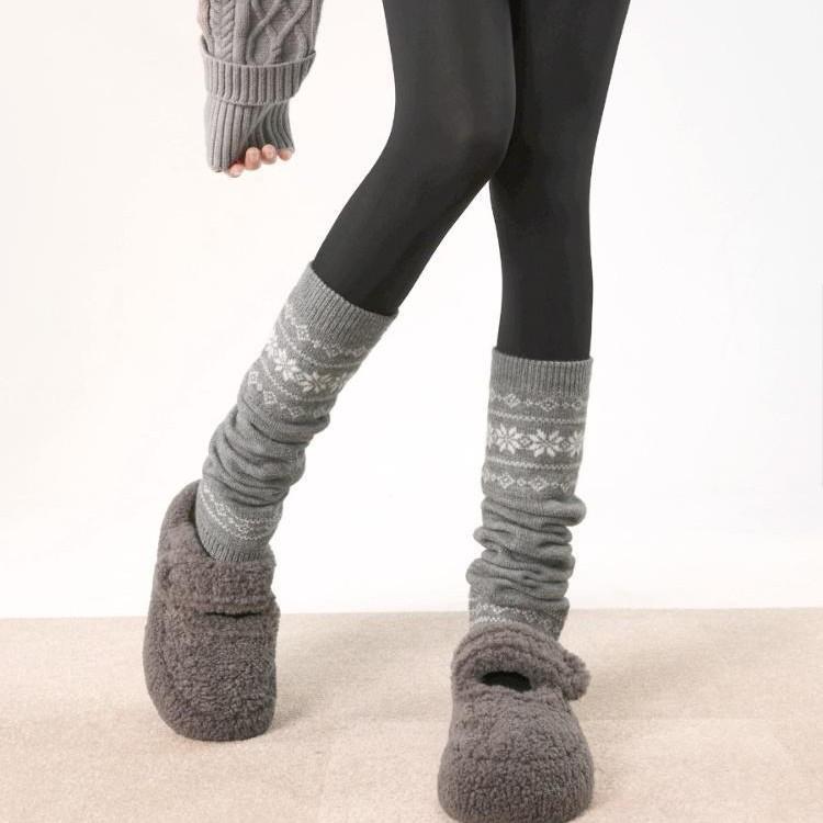 Fair Island Snowflake Women'S Autumn And Winter Knitted Skinny Long Tube Socks Japanese Thickened Warm Knee Pads Stacking Socks Over Knee Socks