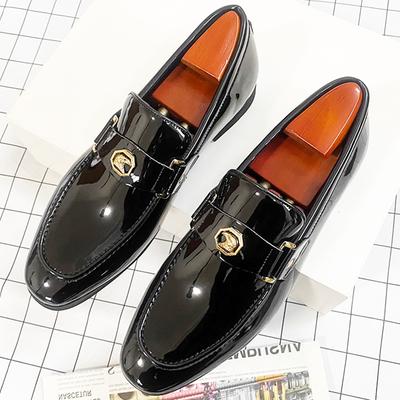 New Fashion Black Glossy Patent Leather Brogues Shoes For Men Loafers Wedding Dress Prom Formal Footwear Zapatos Hombre