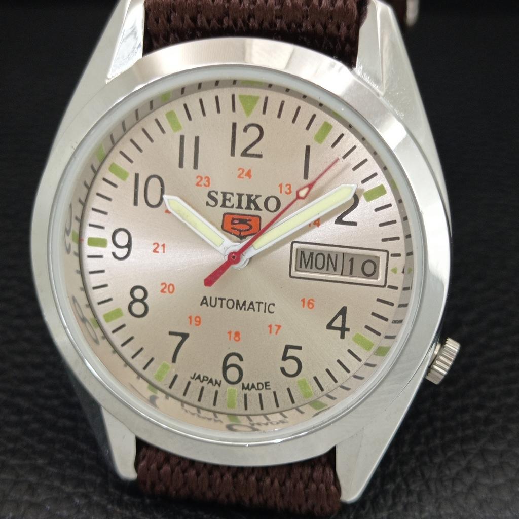 VINTAGE REFURBISHED SEIKO 5 AUTOMATIC JAPAN MENS SILVER DIAL WATCH a708575-1