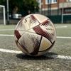 Pallone da Calcio Marrone Coppa del Mondo Qatar 2022 per Allenamento con Borsa per Pallone, Portachiavi, Regalo