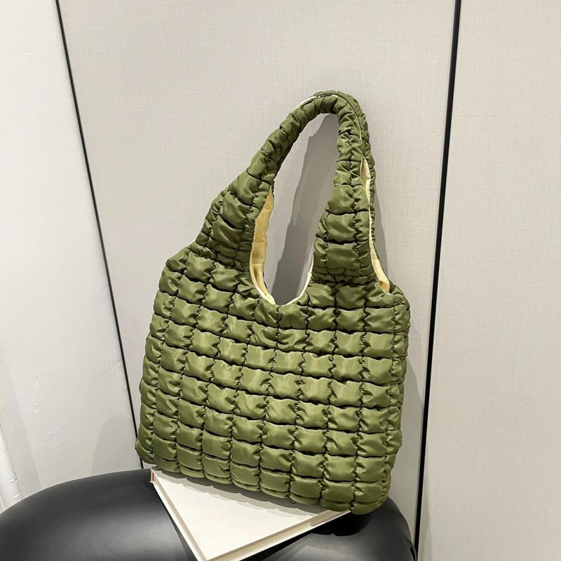 Chic Urban Minimalist Plaid Tote Bag For Women With Large Size And Unique Material